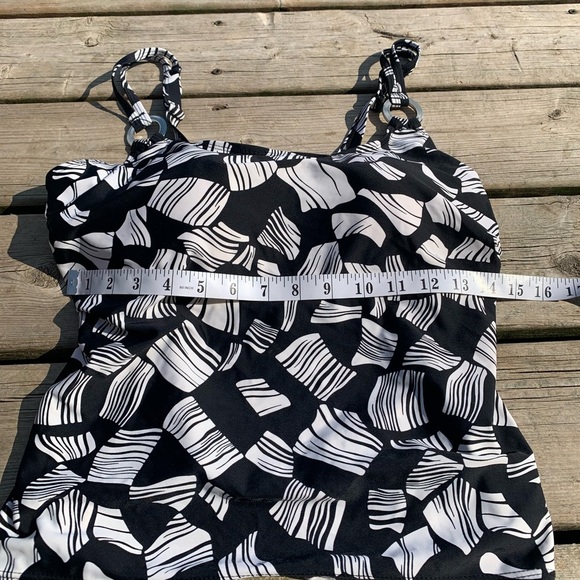💜 Stylish Black & White Abstract Print Tankini Swimsuit Set - Swim Skirt & Top - Picture 3 of 8